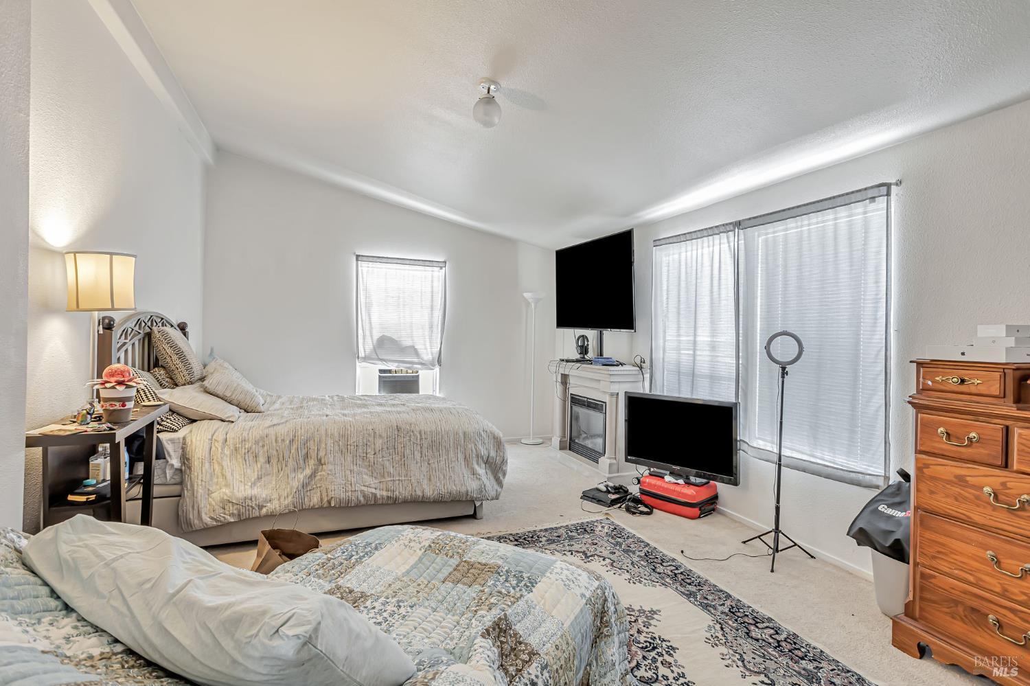 Detail Gallery Image 18 of 30 For 817 Corte Azul Ct, Rohnert Park,  CA 94928 - 4 Beds | 2 Baths