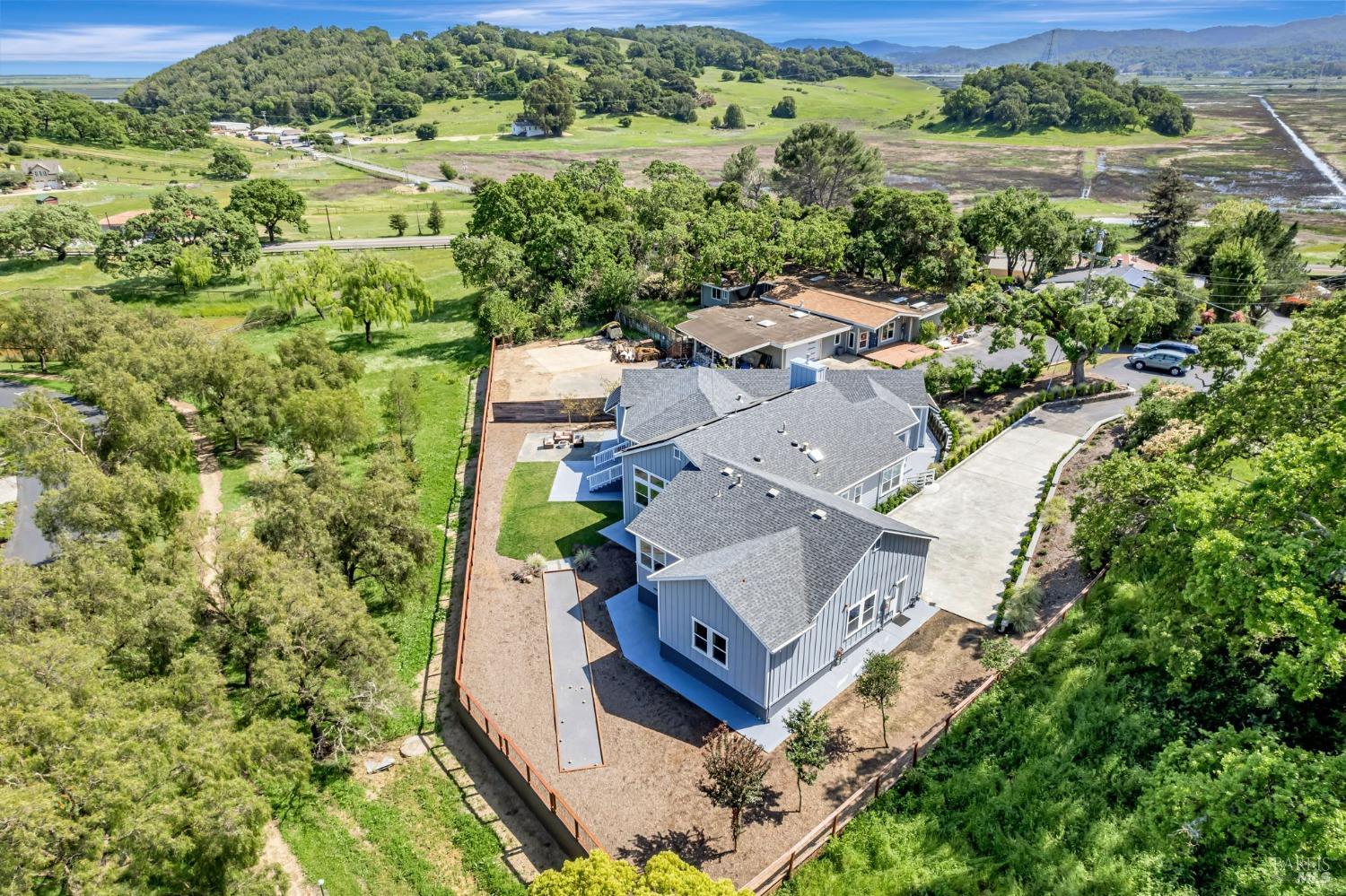 Detail Gallery Image 53 of 59 For 12 Rose Ct, Novato,  CA 94945 - 4 Beds | 4/1 Baths