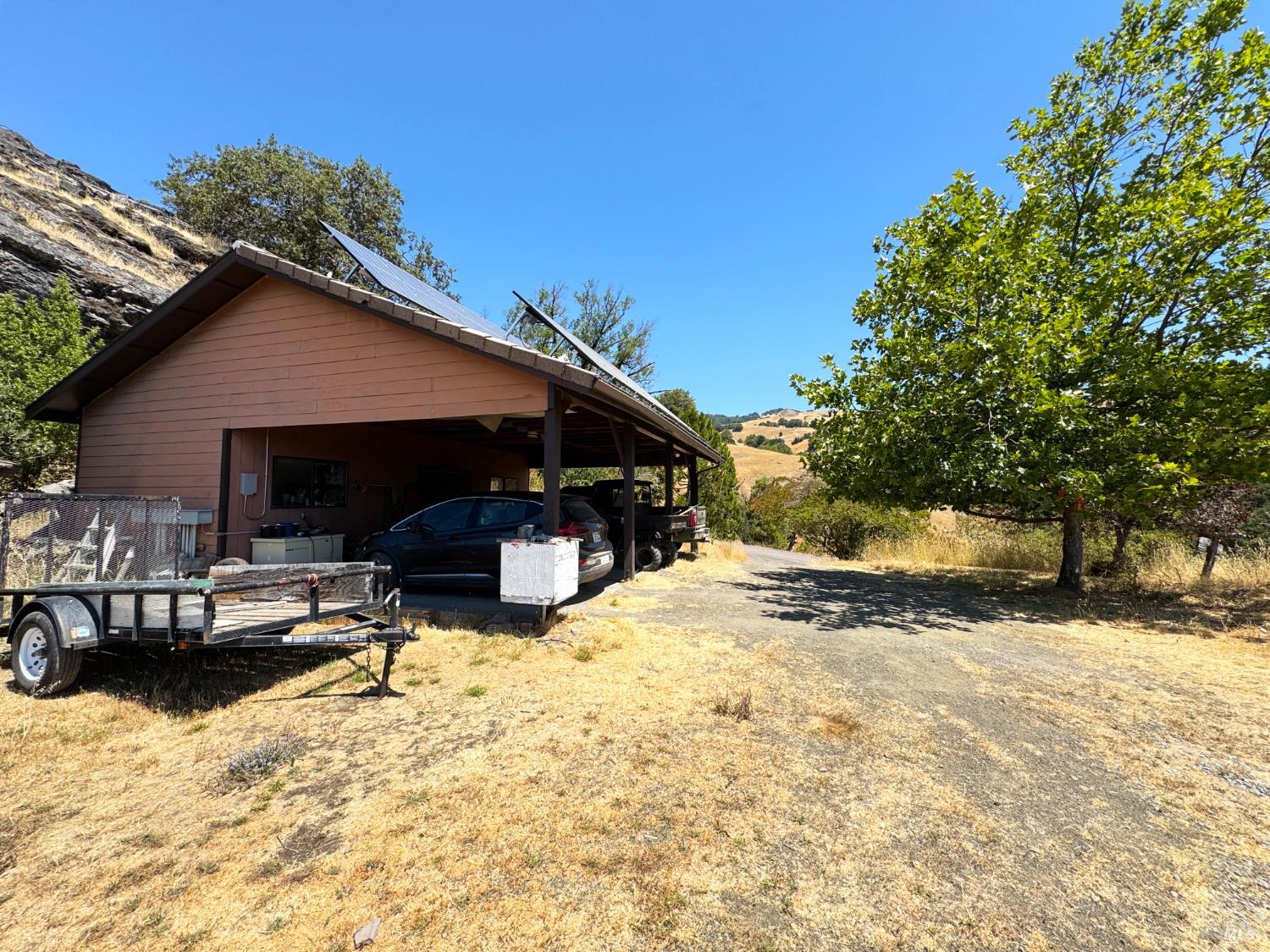 Detail Gallery Image 31 of 47 For 2980 Flat Rock Rd, Garberville,  CA 95542 - 3 Beds | 2 Baths