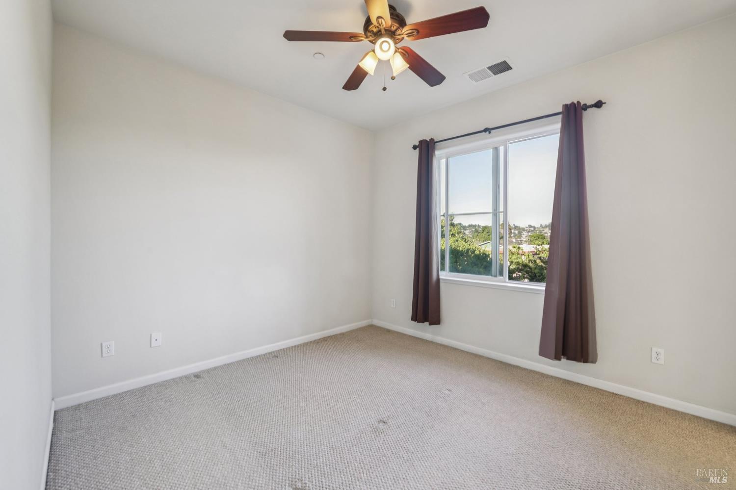 Detail Gallery Image 14 of 35 For 2717 10th St, San Pablo,  CA 94806 - 3 Beds | 2/1 Baths