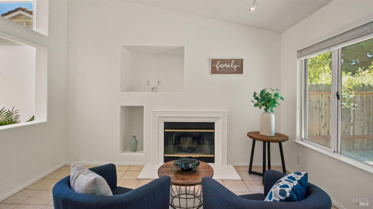 Detail Gallery Image 14 of 53 For 330 Crow Canyon Ct, Vacaville,  CA 95688 - 4 Beds | 2 Baths
