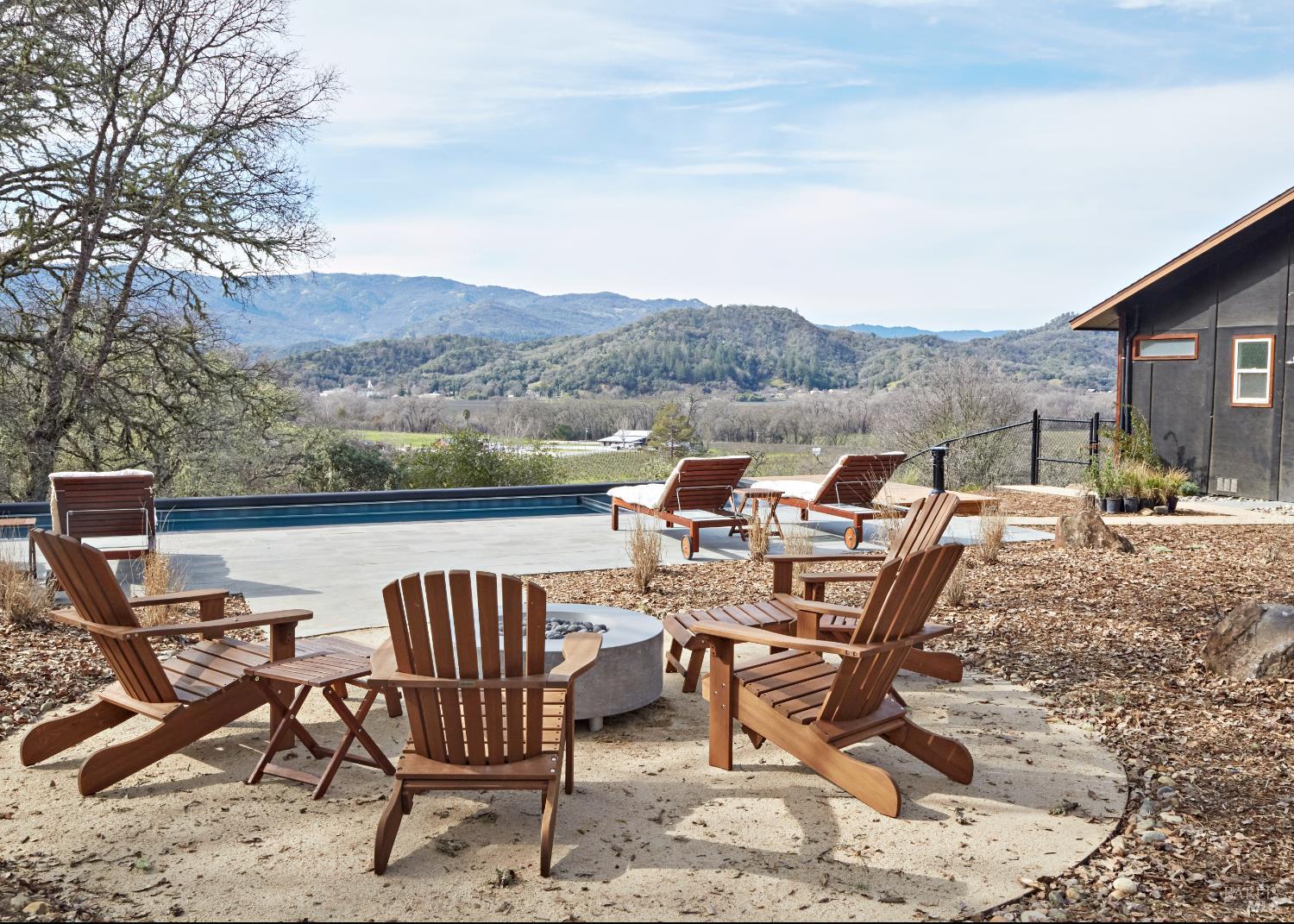 Detail Gallery Image 4 of 49 For 1251 University Rd, Hopland,  CA 95449 - 4 Beds | 2/1 Baths