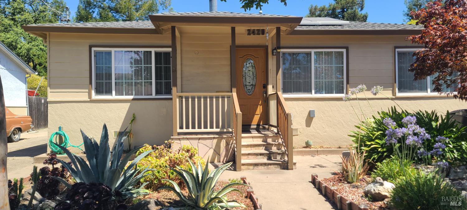Detail Gallery Image 1 of 12 For 2420 Lomitas Ave, Santa Rosa,  CA 95404 - 4 Beds | 2 Baths