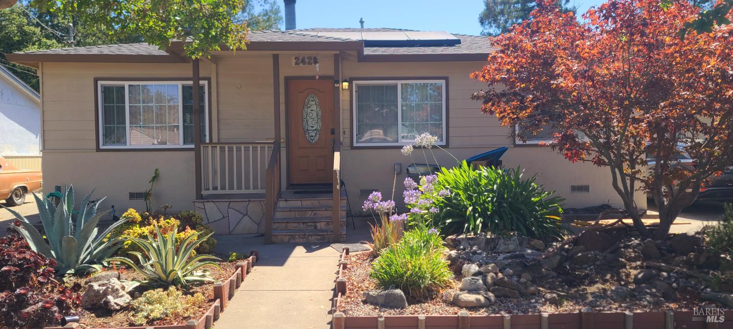 Detail Gallery Image 11 of 12 For 2420 Lomitas Ave, Santa Rosa,  CA 95404 - 4 Beds | 2 Baths