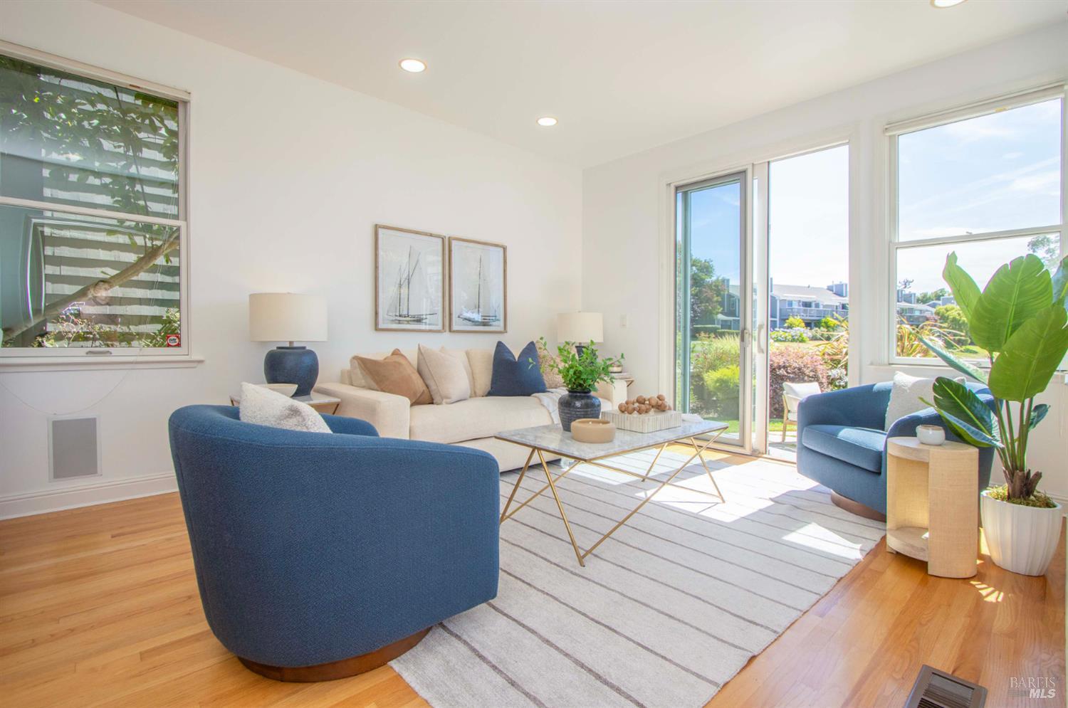 Detail Gallery Image 16 of 46 For 47 Elizabeth Cir, Greenbrae,  CA 94904 - 3 Beds | 2/1 Baths