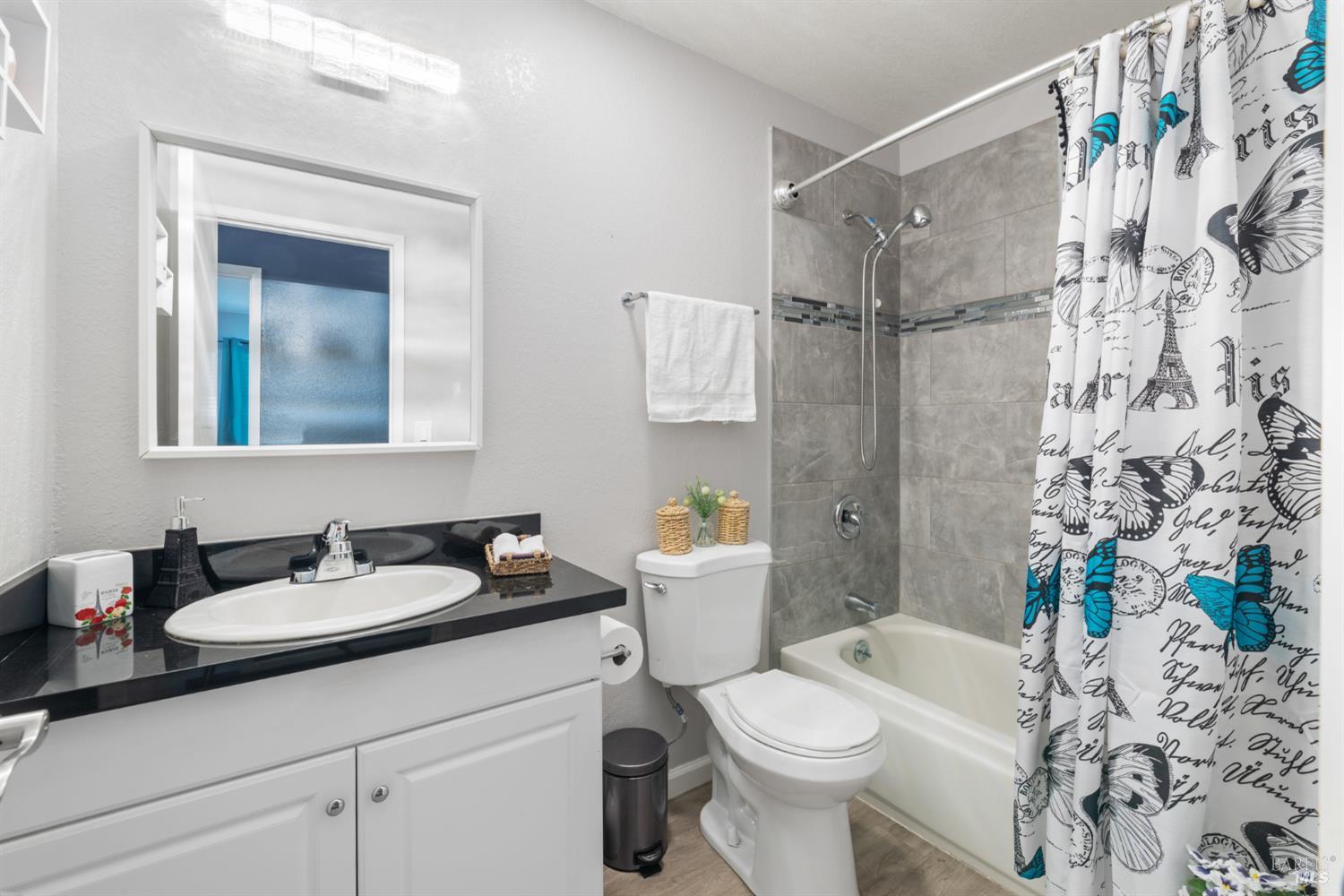 Detail Gallery Image 16 of 35 For 1726 Gershwin Cir, Fairfield,  CA 94533 - 3 Beds | 2 Baths