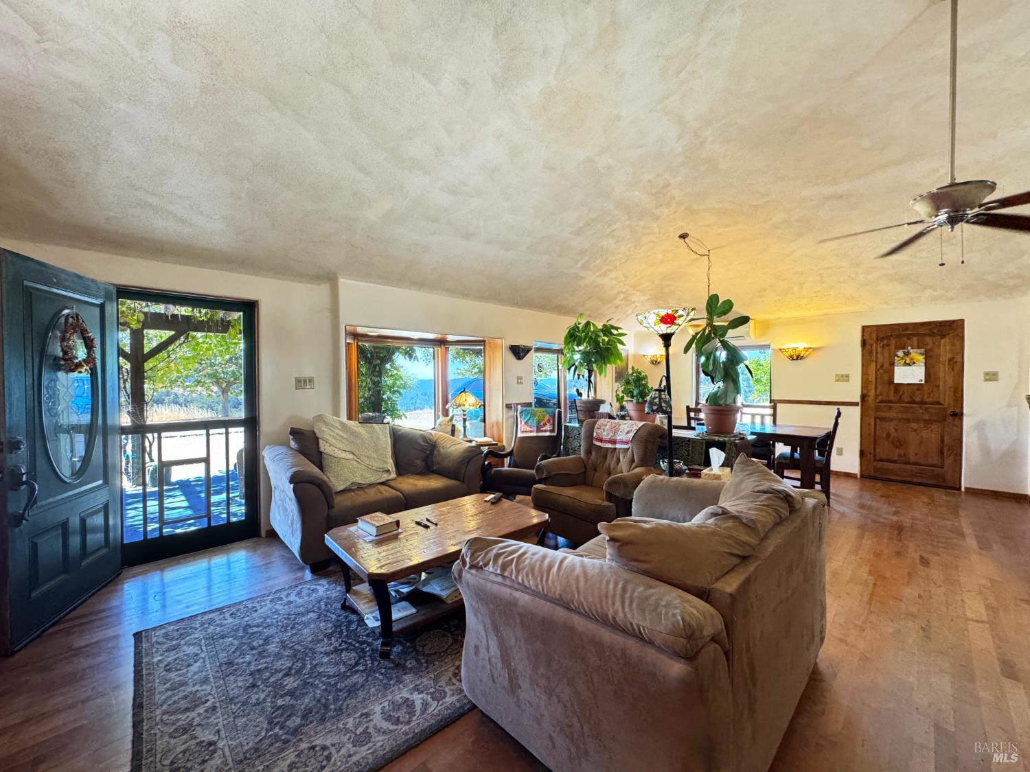 Detail Gallery Image 4 of 47 For 2980 Flat Rock Rd, Garberville,  CA 95542 - 3 Beds | 2 Baths