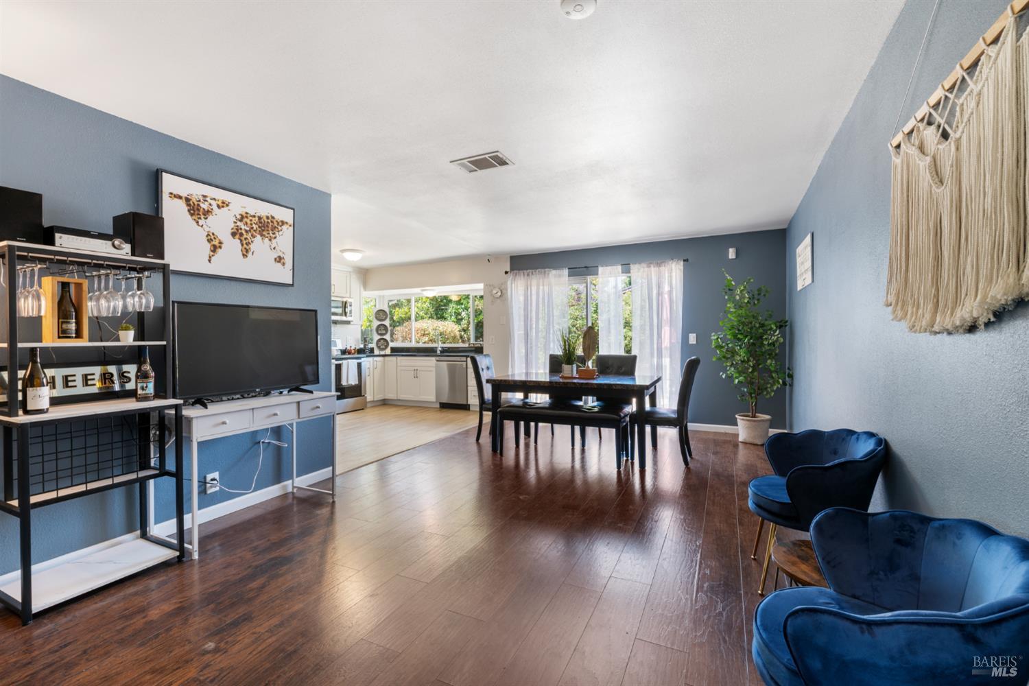 Detail Gallery Image 10 of 35 For 1726 Gershwin Cir, Fairfield,  CA 94533 - 3 Beds | 2 Baths