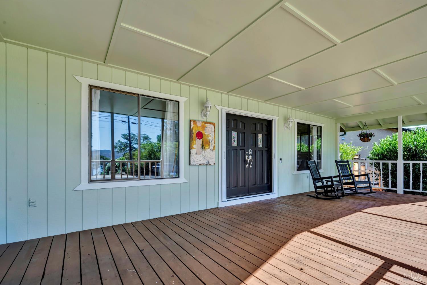 Detail Gallery Image 4 of 27 For 18682 N Shore Dr, Hidden Valley Lake,  CA 95467 - 2 Beds | 2 Baths