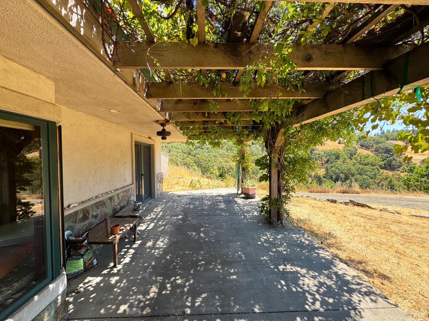 Detail Gallery Image 21 of 47 For 2980 Flat Rock Rd, Garberville,  CA 95542 - 3 Beds | 2 Baths