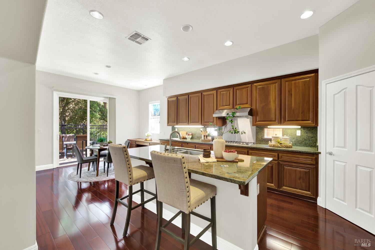 Detail Gallery Image 25 of 77 For 1240 Wildwing Ln, Vallejo,  CA 94591 - 4 Beds | 3/1 Baths