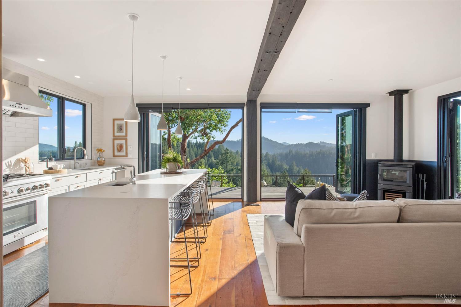 Detail Gallery Image 8 of 55 For 18200 Sweetwater Springs Rd, Guerneville,  CA 95446 - 3 Beds | 3 Baths