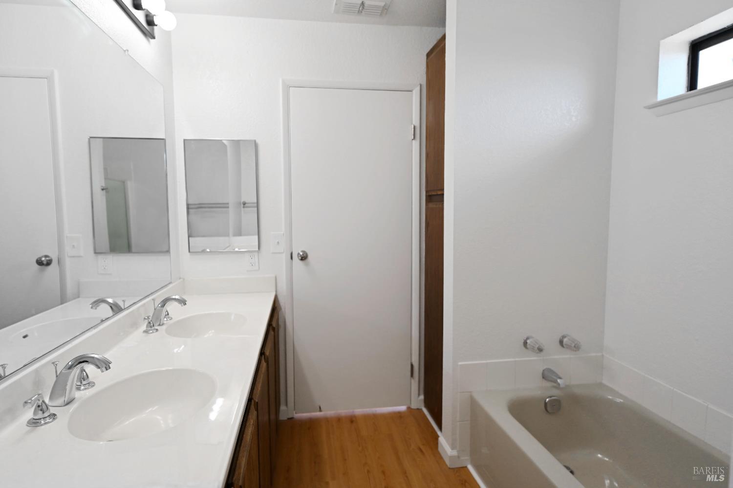 Detail Gallery Image 21 of 40 For 135 Pecan Ct, Vallejo,  CA 94589 - 4 Beds | 3 Baths