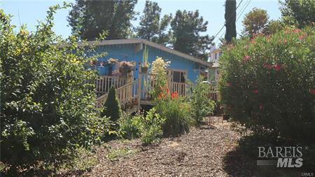 Detail Gallery Image 2 of 18 For 10709 Paradise Ct, Kelseyville,  CA 95451 - 2 Beds | 1 Baths