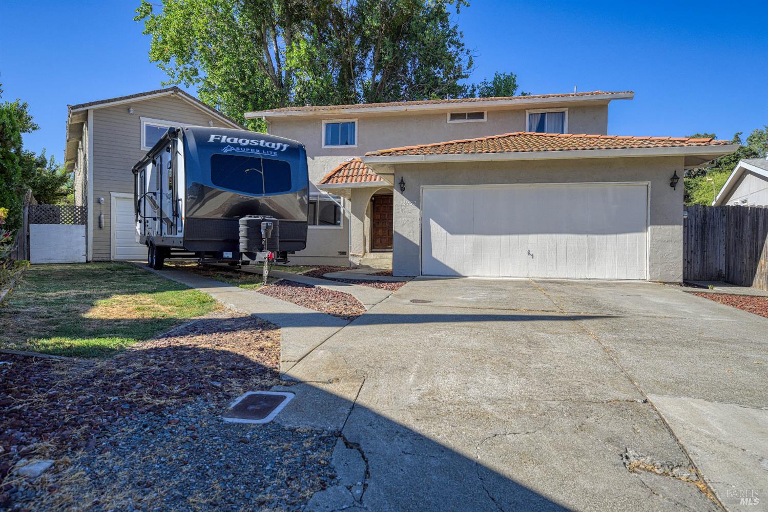 Detail Gallery Image 2 of 64 For 12902 Lakeland St, Clearlake Oaks,  CA 95423 - 4 Beds | 2/1 Baths