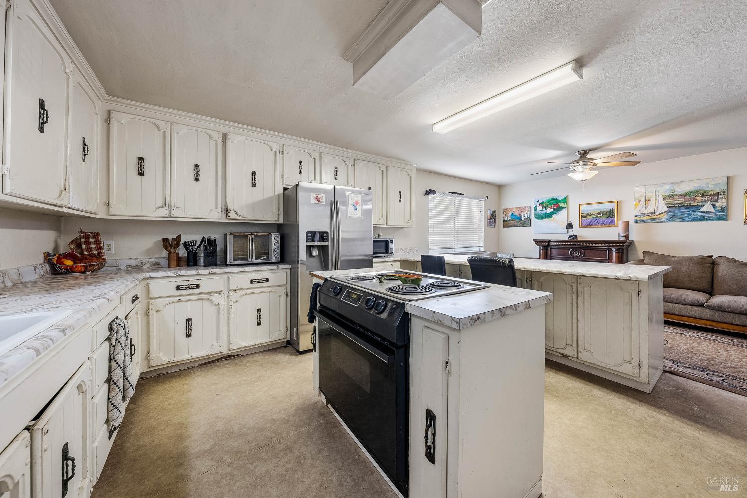 Detail Gallery Image 15 of 64 For 12902 Lakeland St, Clearlake Oaks,  CA 95423 - 4 Beds | 2/1 Baths
