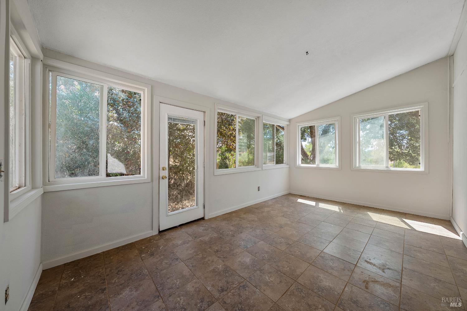 Detail Gallery Image 30 of 38 For 1046 Adams St, Lakeport,  CA 95453 - 3 Beds | 2 Baths