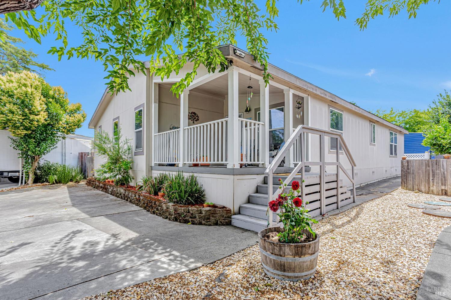 Detail Gallery Image 2 of 30 For 817 Corte Azul Ct, Rohnert Park,  CA 94928 - 4 Beds | 2 Baths