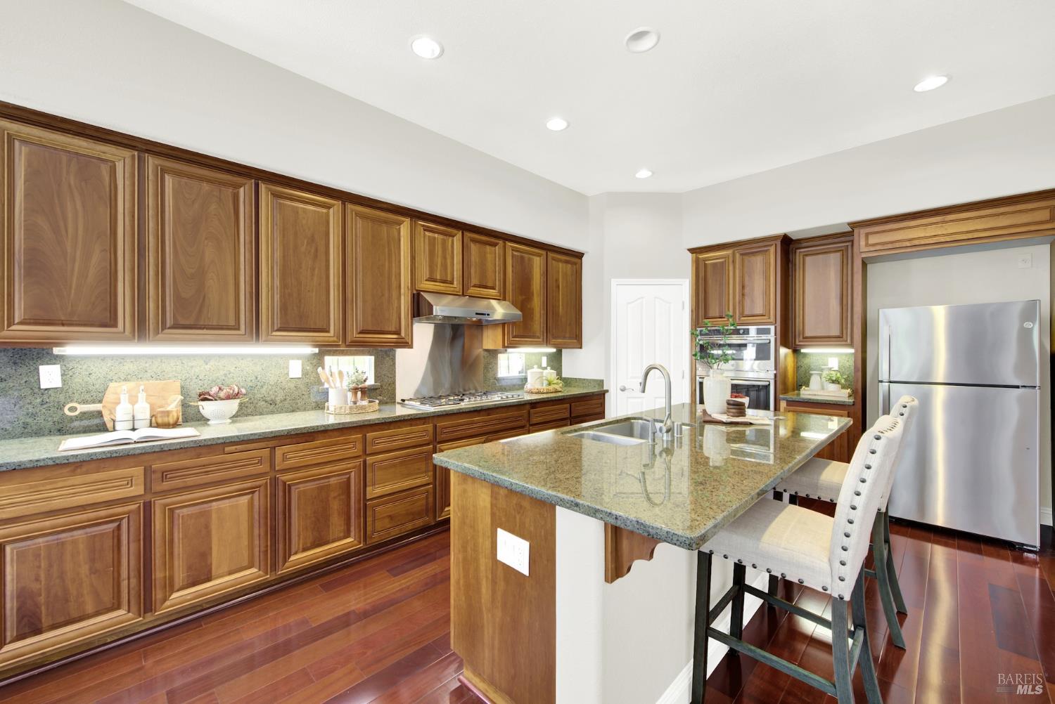 Detail Gallery Image 27 of 77 For 1240 Wildwing Ln, Vallejo,  CA 94591 - 4 Beds | 3/1 Baths