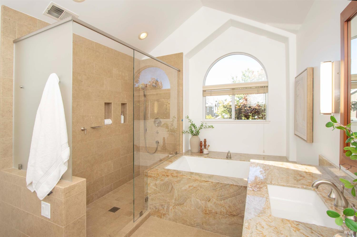 Detail Gallery Image 26 of 46 For 47 Elizabeth Cir, Greenbrae,  CA 94904 - 3 Beds | 2/1 Baths