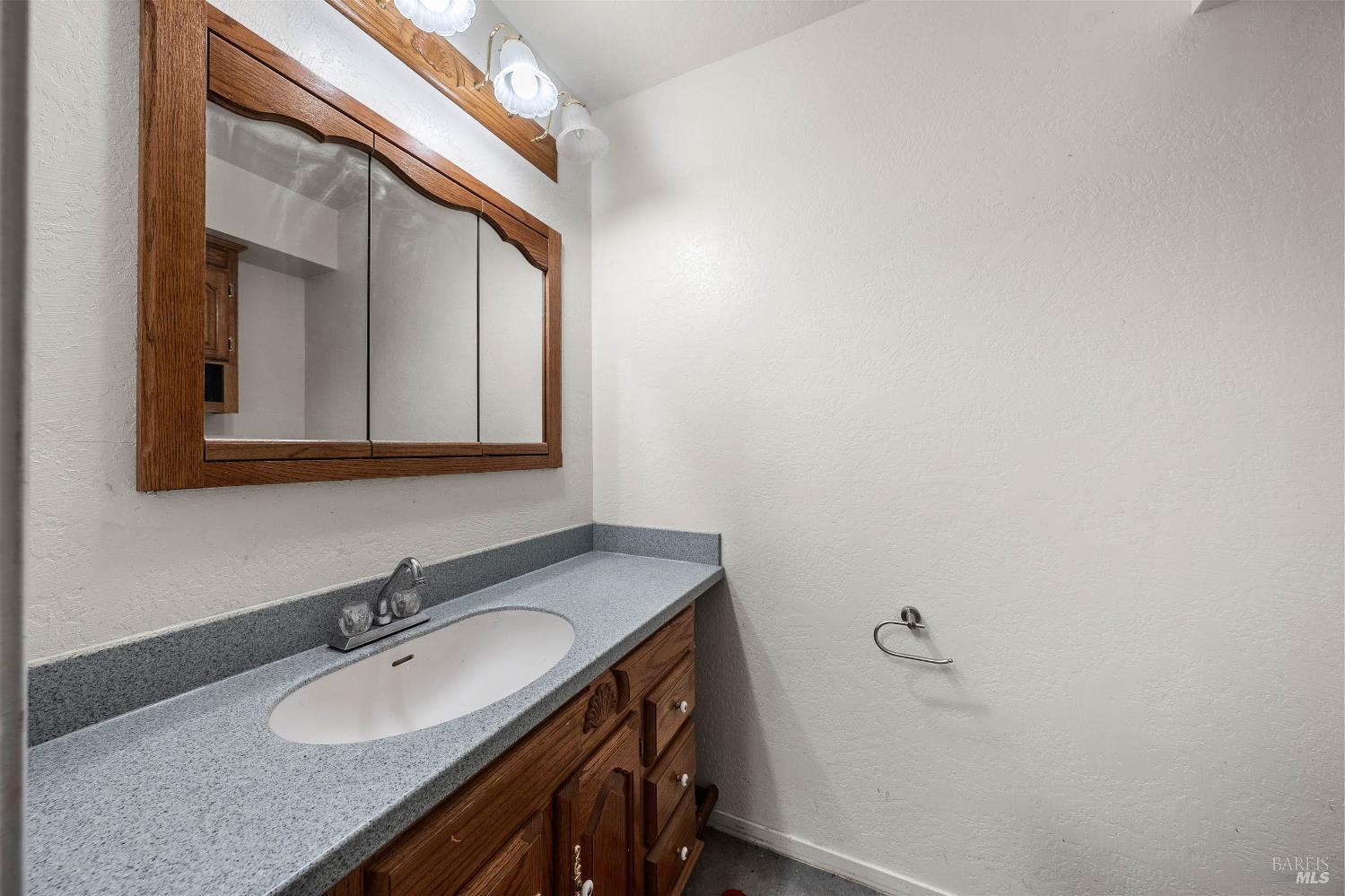 Detail Gallery Image 35 of 64 For 12902 Lakeland St, Clearlake Oaks,  CA 95423 - 4 Beds | 2/1 Baths