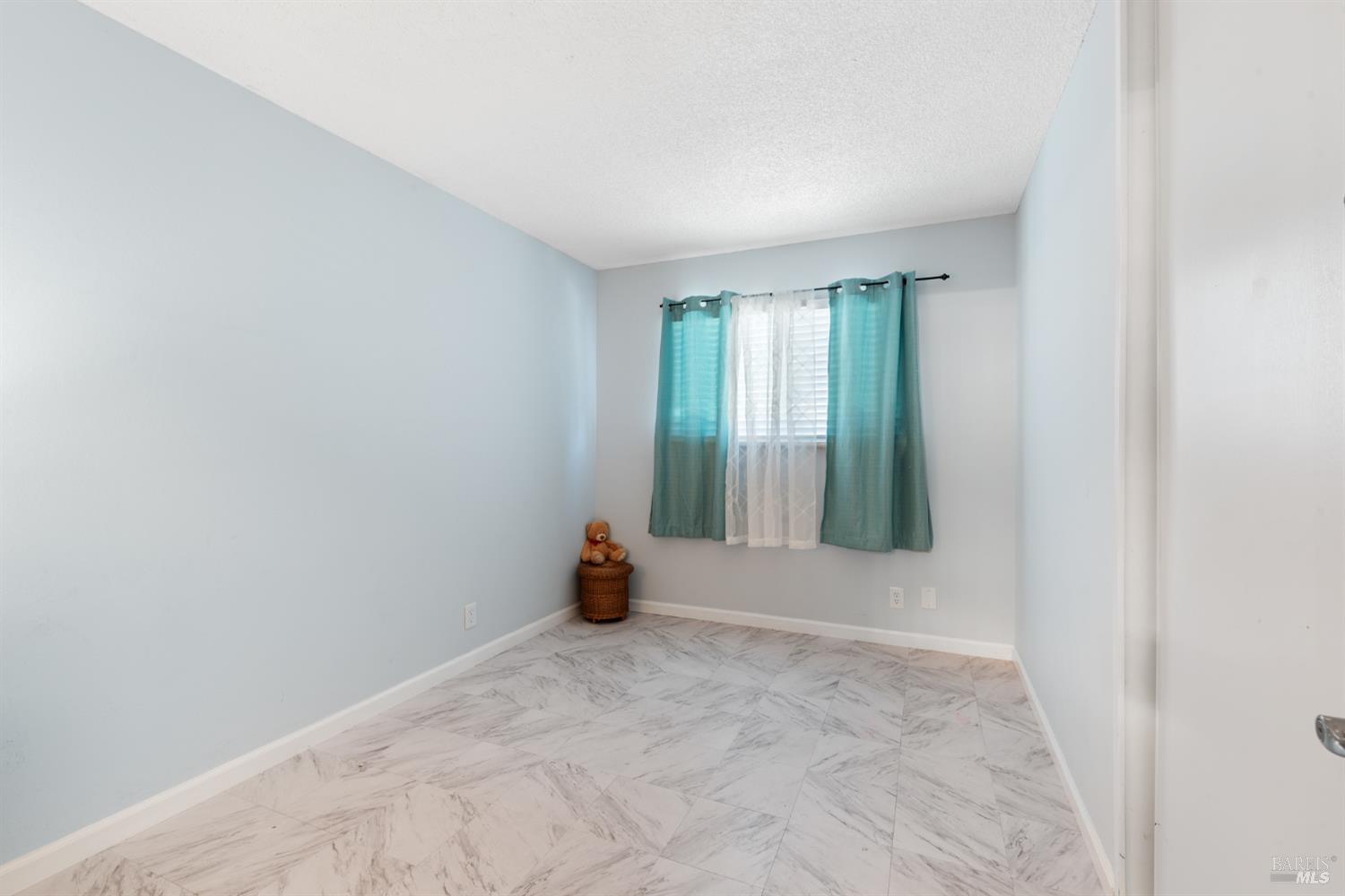 Detail Gallery Image 17 of 35 For 1726 Gershwin Cir, Fairfield,  CA 94533 - 3 Beds | 2 Baths