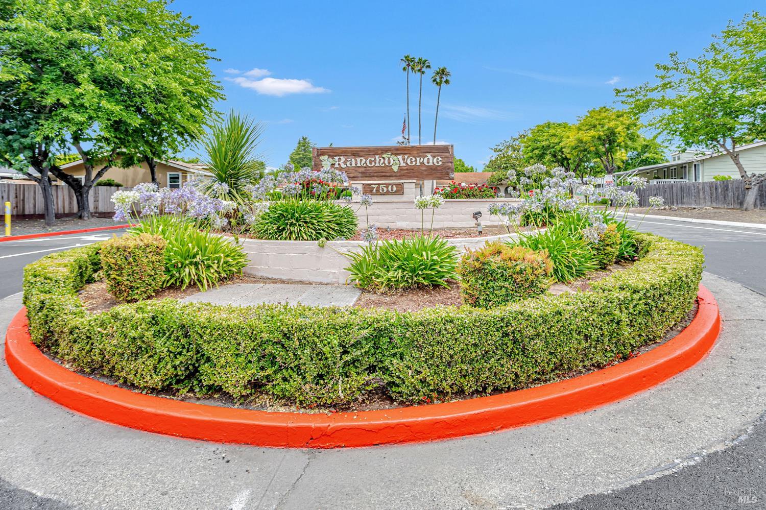 Detail Gallery Image 29 of 30 For 817 Corte Azul Ct, Rohnert Park,  CA 94928 - 4 Beds | 2 Baths