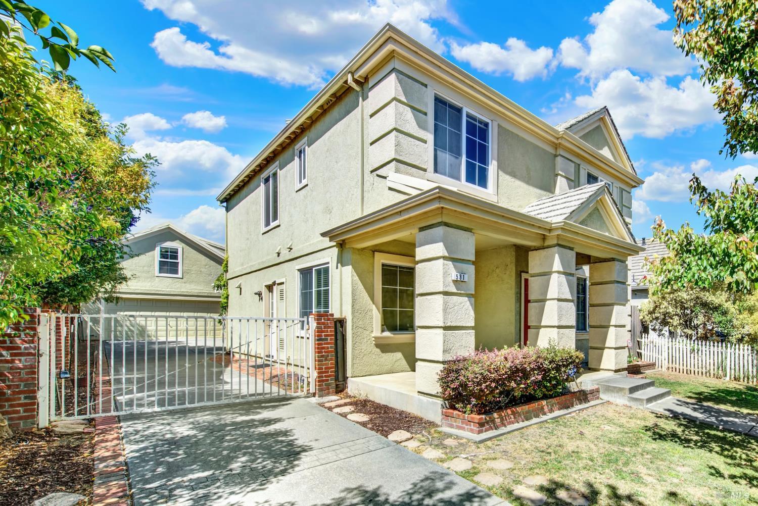 Front Image Thumbnail for BA325056081