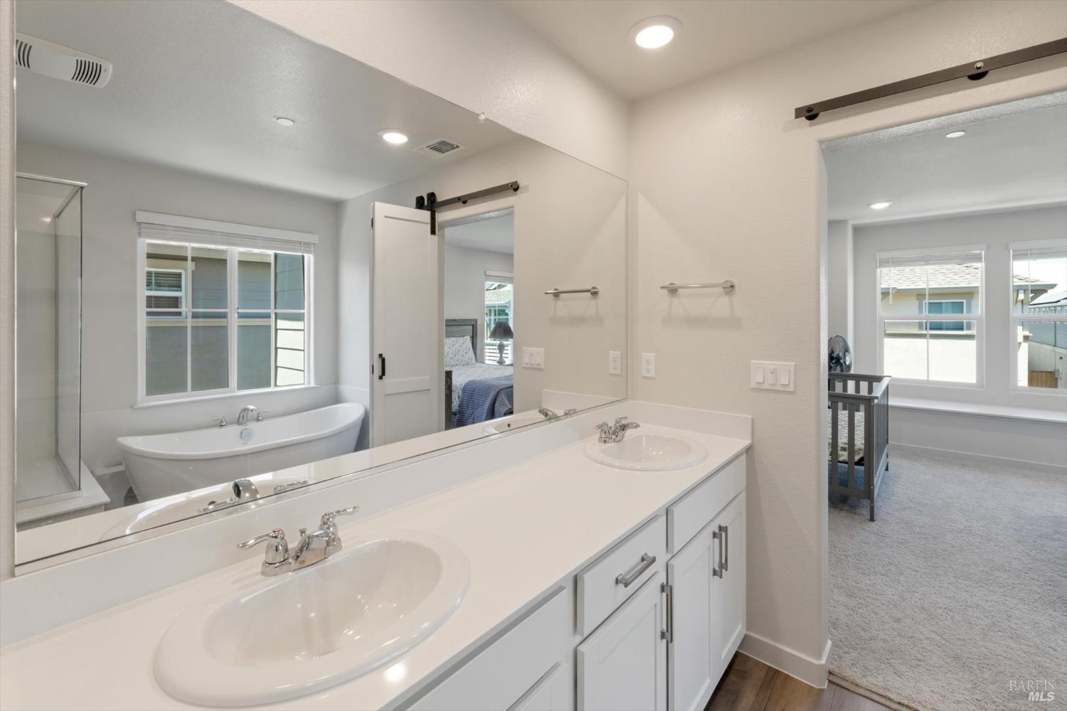 Detail Gallery Image 15 of 33 For 128 Clownfish St, Suisun City,  CA 94585 - 3 Beds | 2/1 Baths