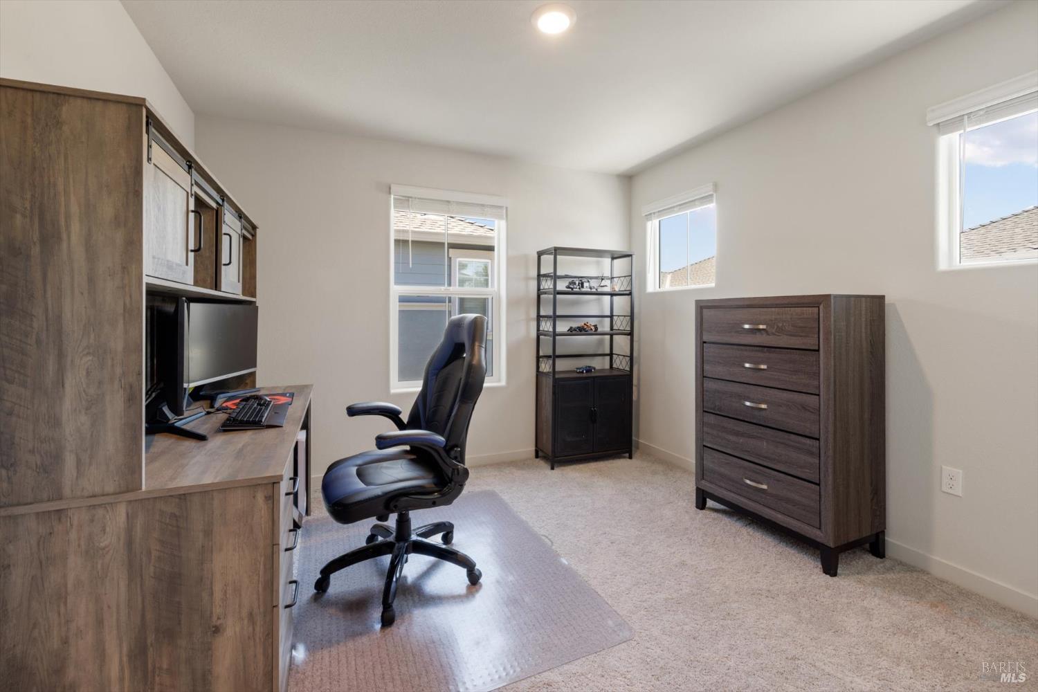 Detail Gallery Image 17 of 33 For 128 Clownfish St, Suisun City,  CA 94585 - 3 Beds | 2/1 Baths