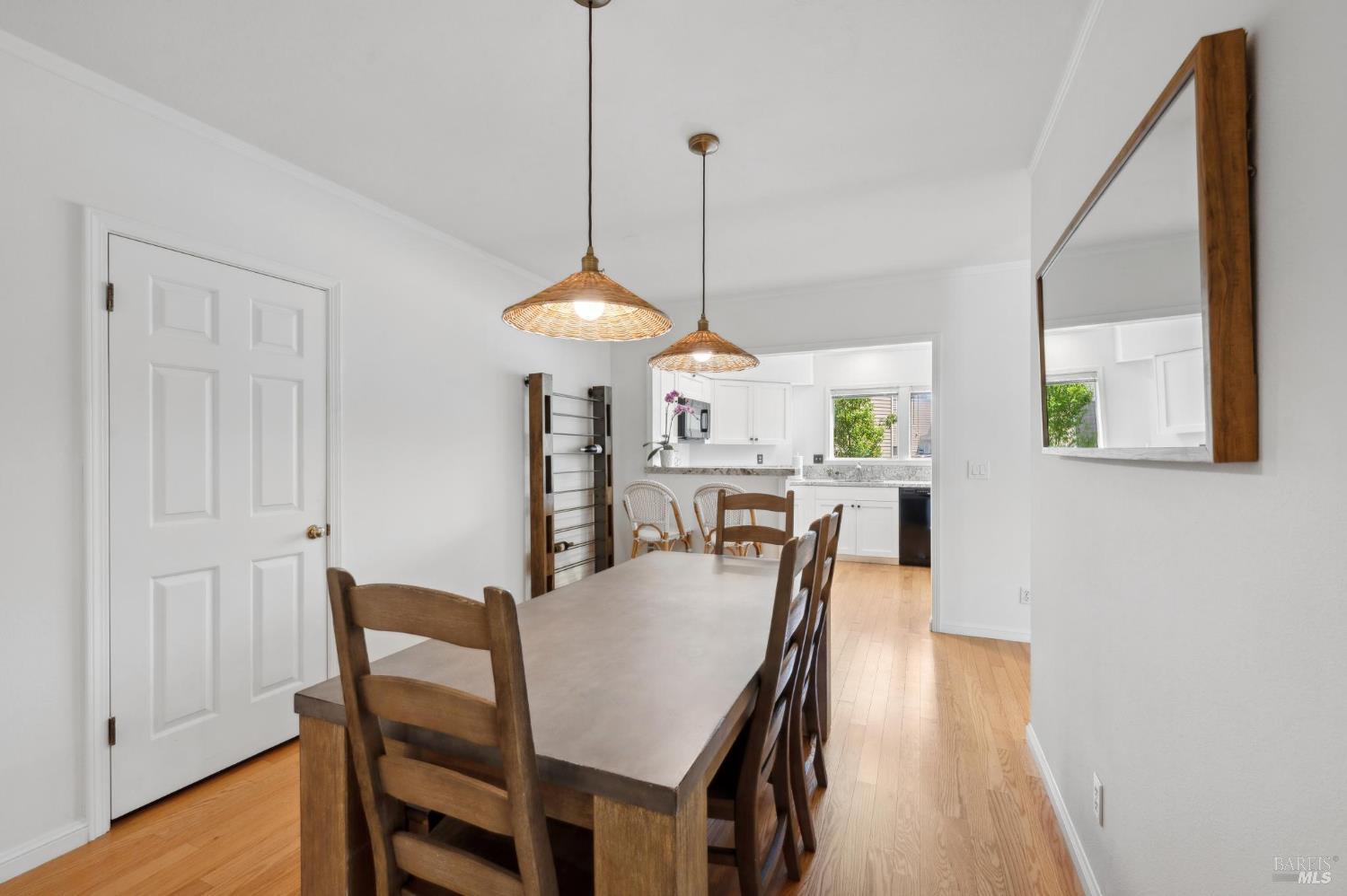 Detail Gallery Image 9 of 37 For 34 Creekside Ct, Corte Madera,  CA 94925 - 2 Beds | 2 Baths