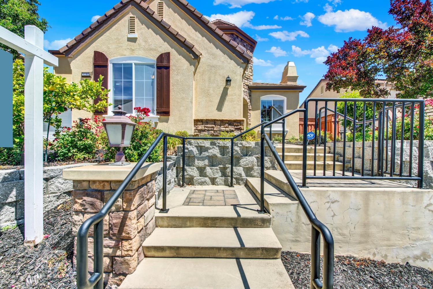Detail Gallery Image 7 of 77 For 1240 Wildwing Ln, Vallejo,  CA 94591 - 4 Beds | 3/1 Baths