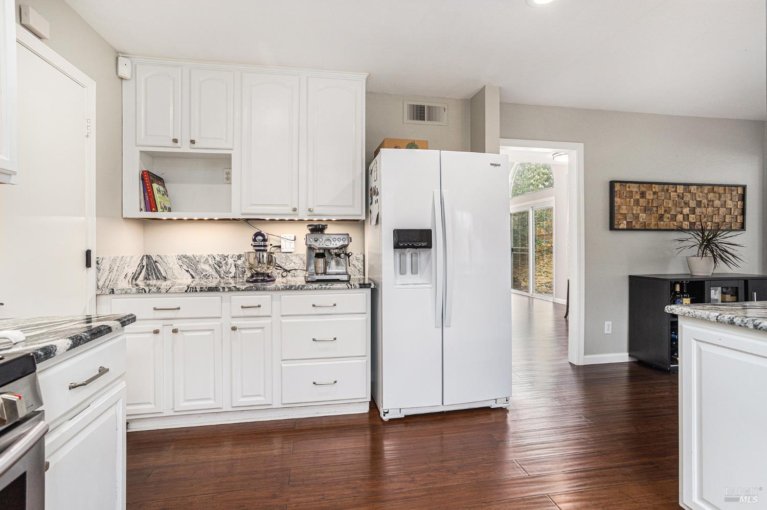 Detail Gallery Image 13 of 29 For 100 Bear Cove Ct, Vallejo,  CA 94591 - 3 Beds | 2/1 Baths