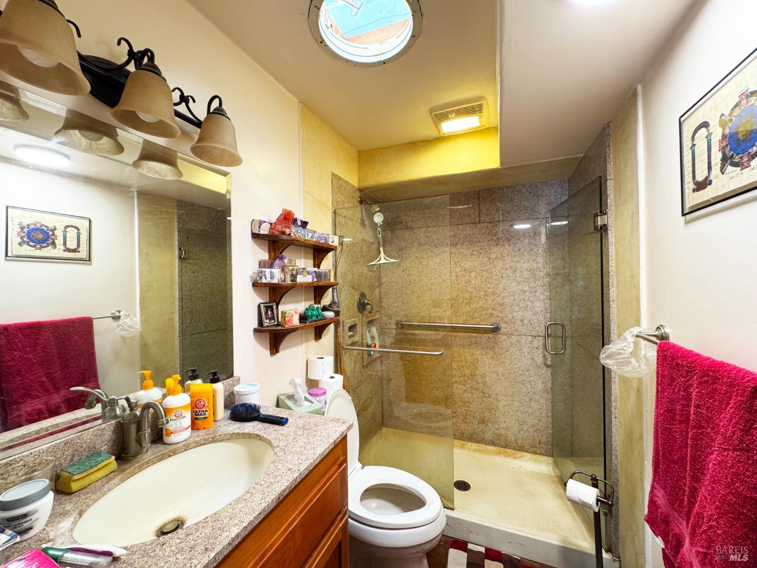 Detail Gallery Image 12 of 47 For 2980 Flat Rock Rd, Garberville,  CA 95542 - 3 Beds | 2 Baths