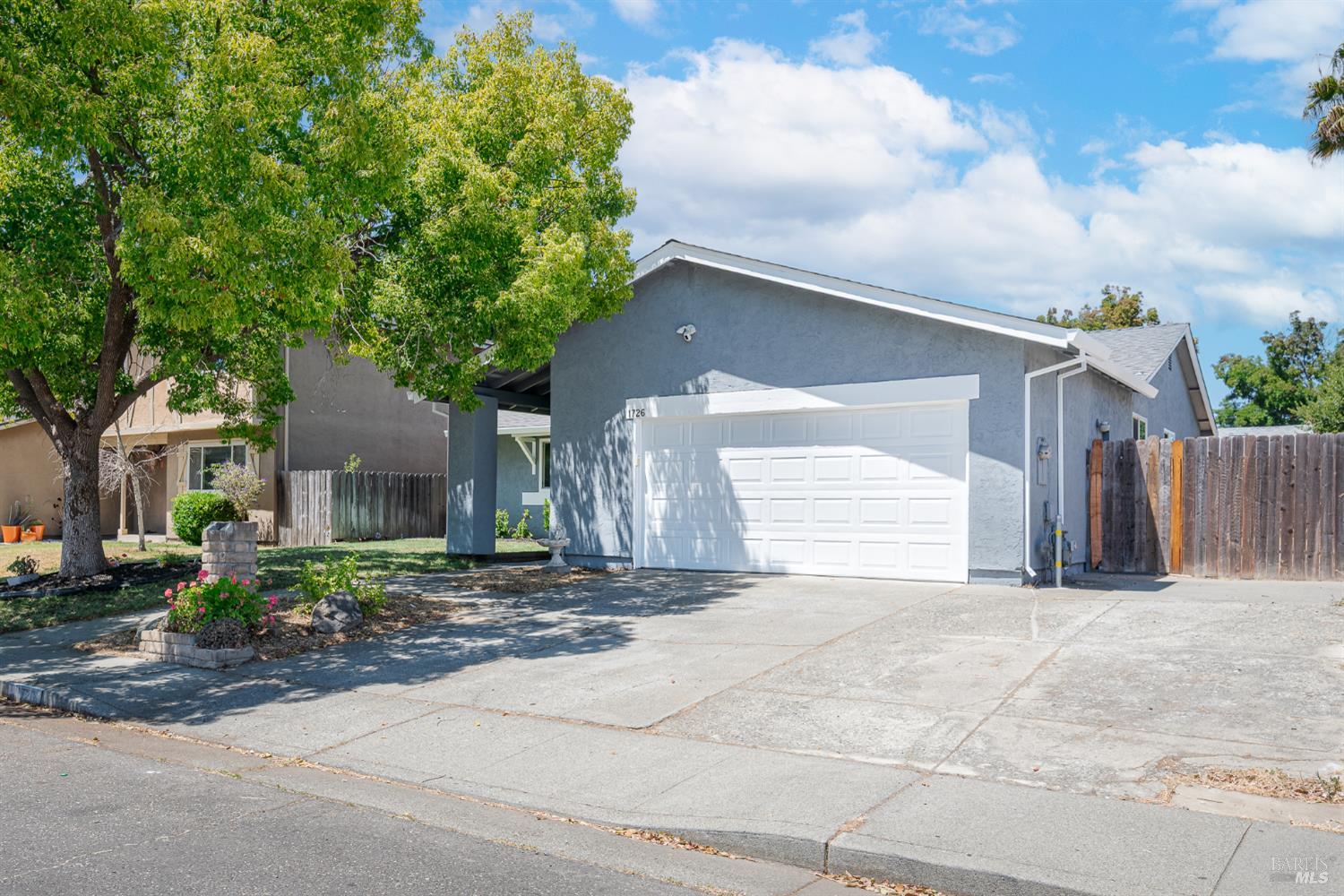Detail Gallery Image 2 of 35 For 1726 Gershwin Cir, Fairfield,  CA 94533 - 3 Beds | 2 Baths