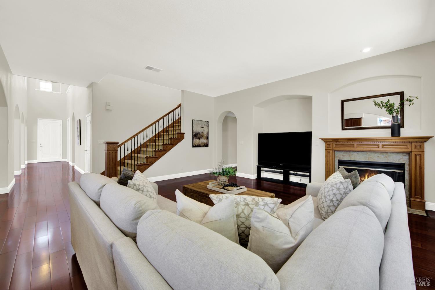 Detail Gallery Image 21 of 77 For 1240 Wildwing Ln, Vallejo,  CA 94591 - 4 Beds | 3/1 Baths