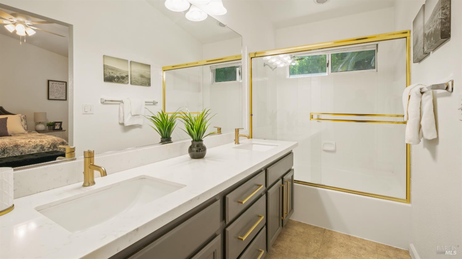 Detail Gallery Image 26 of 53 For 330 Crow Canyon Ct, Vacaville,  CA 95688 - 4 Beds | 2 Baths