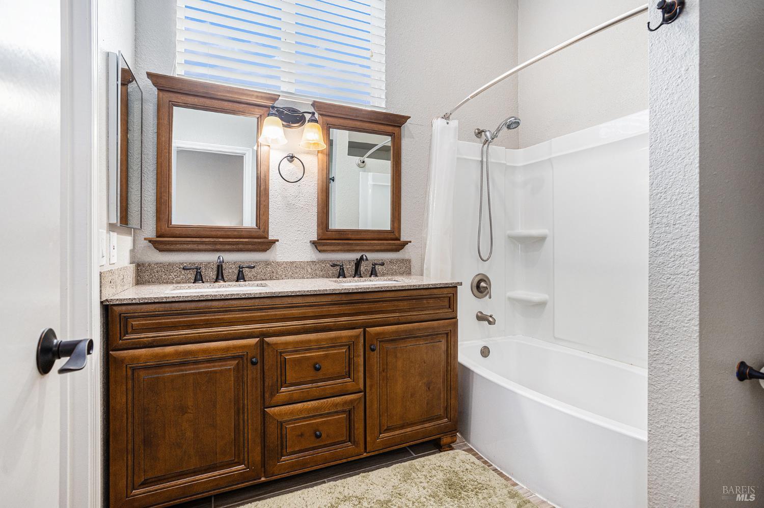 Detail Gallery Image 20 of 29 For 100 Bear Cove Ct, Vallejo,  CA 94591 - 3 Beds | 2/1 Baths