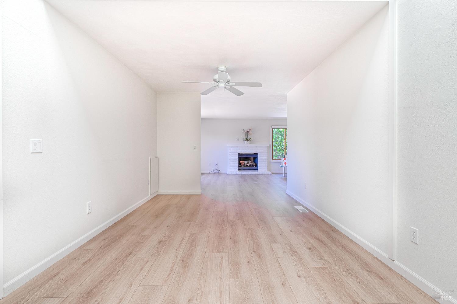 Detail Gallery Image 13 of 61 For 8850 Oak Trail Dr, Santa Rosa,  CA 95409 - 2 Beds | 2 Baths
