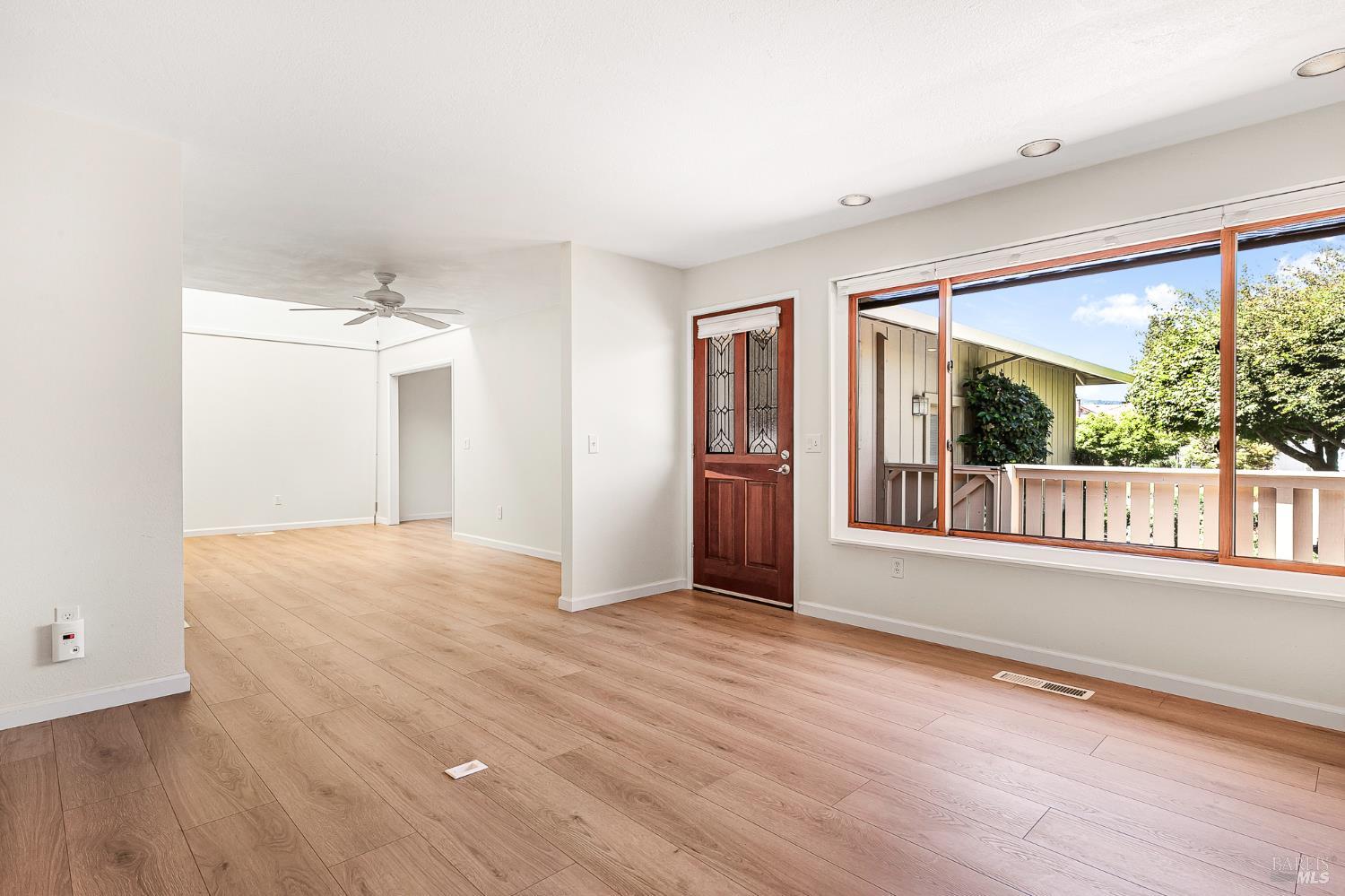 Detail Gallery Image 12 of 61 For 8850 Oak Trail Dr, Santa Rosa,  CA 95409 - 2 Beds | 2 Baths