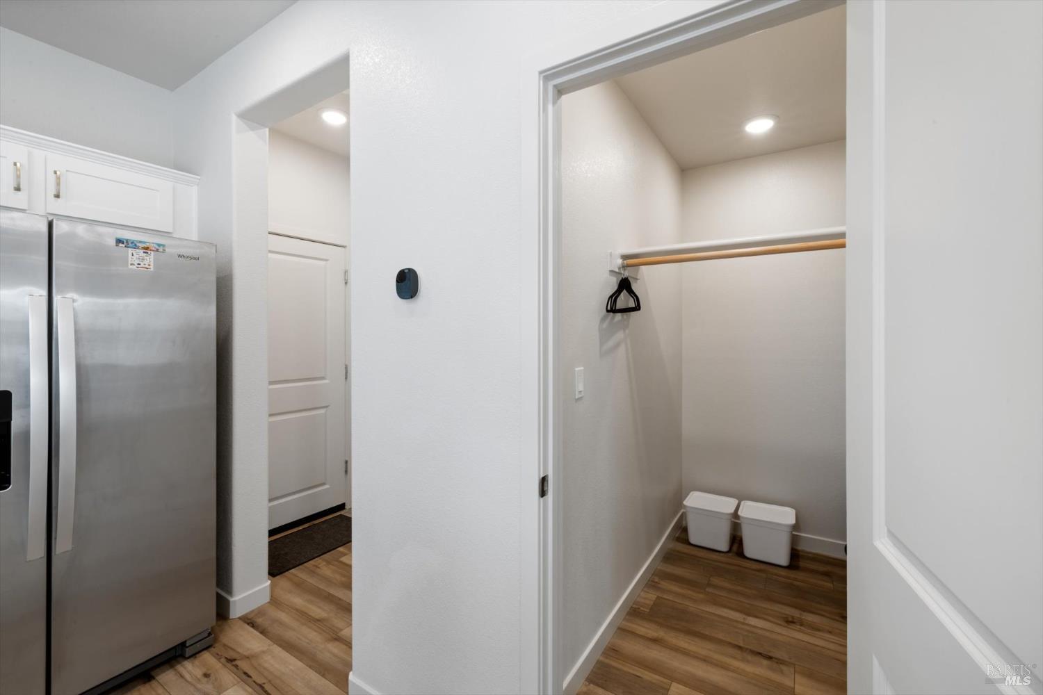 Detail Gallery Image 6 of 33 For 128 Clownfish St, Suisun City,  CA 94585 - 3 Beds | 2/1 Baths