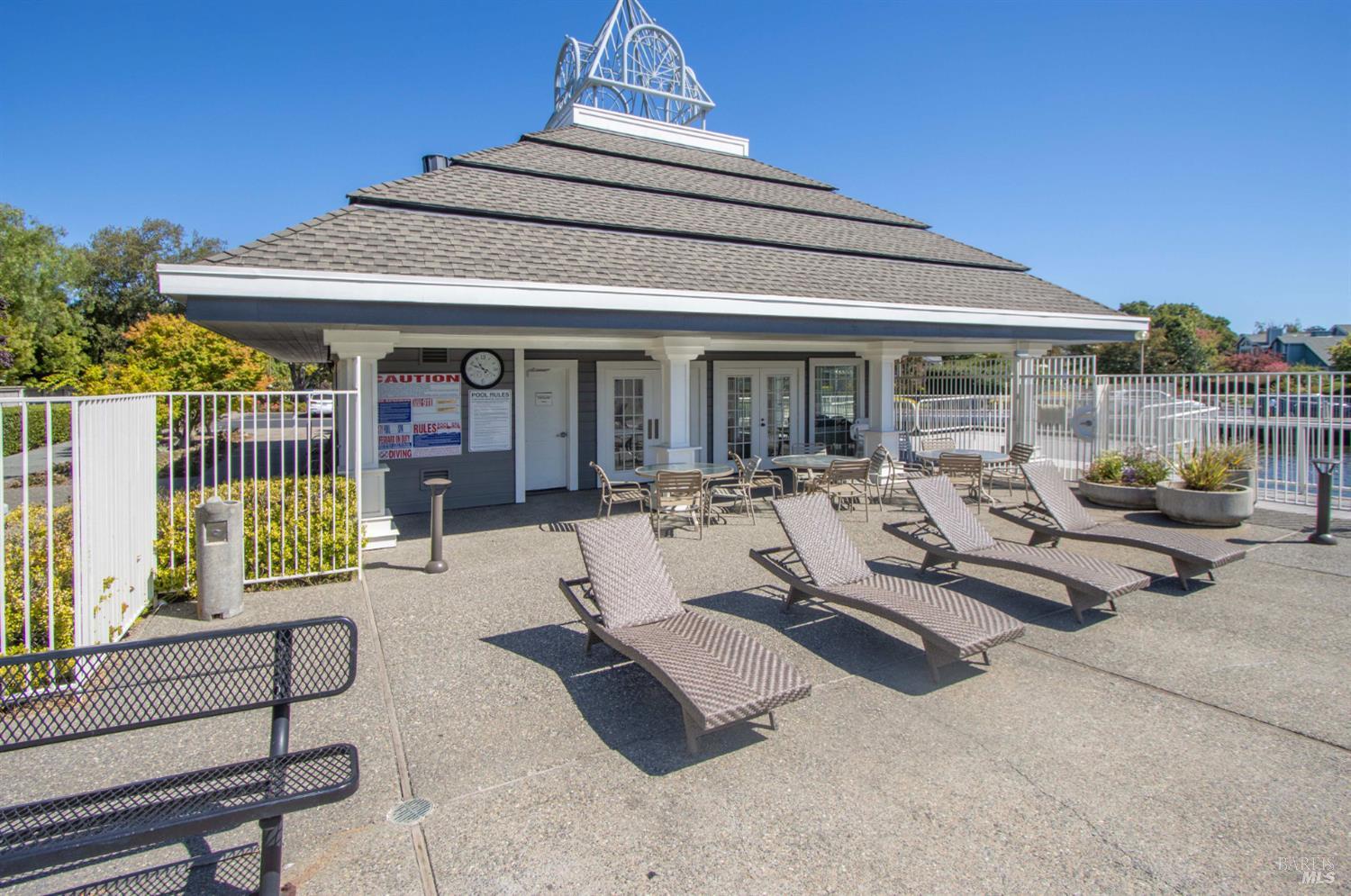 Detail Gallery Image 38 of 46 For 47 Elizabeth Cir, Greenbrae,  CA 94904 - 3 Beds | 2/1 Baths