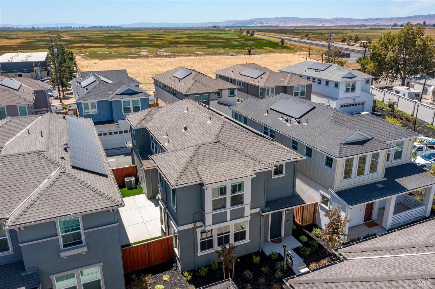 Detail Gallery Image 29 of 33 For 128 Clownfish St, Suisun City,  CA 94585 - 3 Beds | 2/1 Baths
