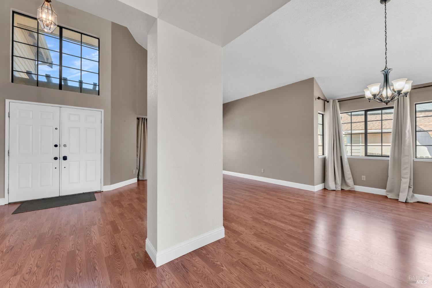 Detail Gallery Image 10 of 68 For 2924 Balsam Ct, Fairfield,  CA 94533 - 4 Beds | 3 Baths