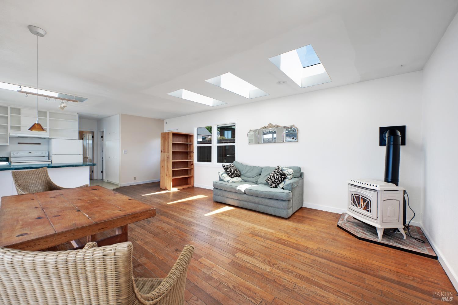 Detail Gallery Image 11 of 36 For 1165 Highway 1 Unkn, Bodega Bay,  CA 94923 - 2 Beds | 1 Baths