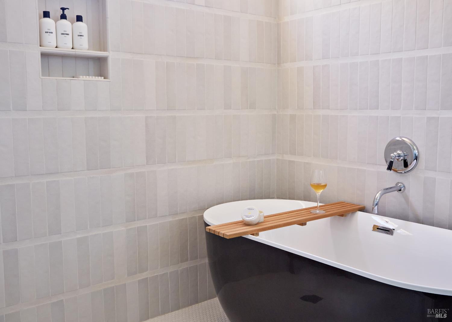 Detail Gallery Image 25 of 49 For 1251 University Rd, Hopland,  CA 95449 - 4 Beds | 2/1 Baths