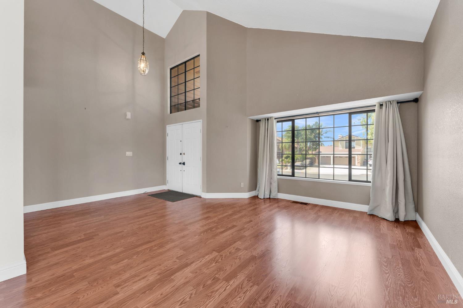 Detail Gallery Image 12 of 68 For 2924 Balsam Ct, Fairfield,  CA 94533 - 4 Beds | 3 Baths