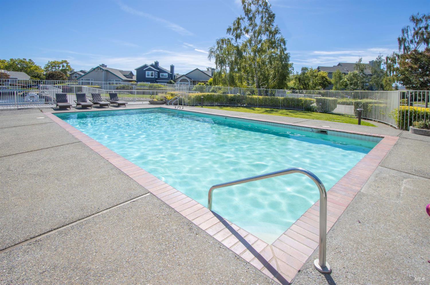 Detail Gallery Image 37 of 46 For 47 Elizabeth Cir, Greenbrae,  CA 94904 - 3 Beds | 2/1 Baths