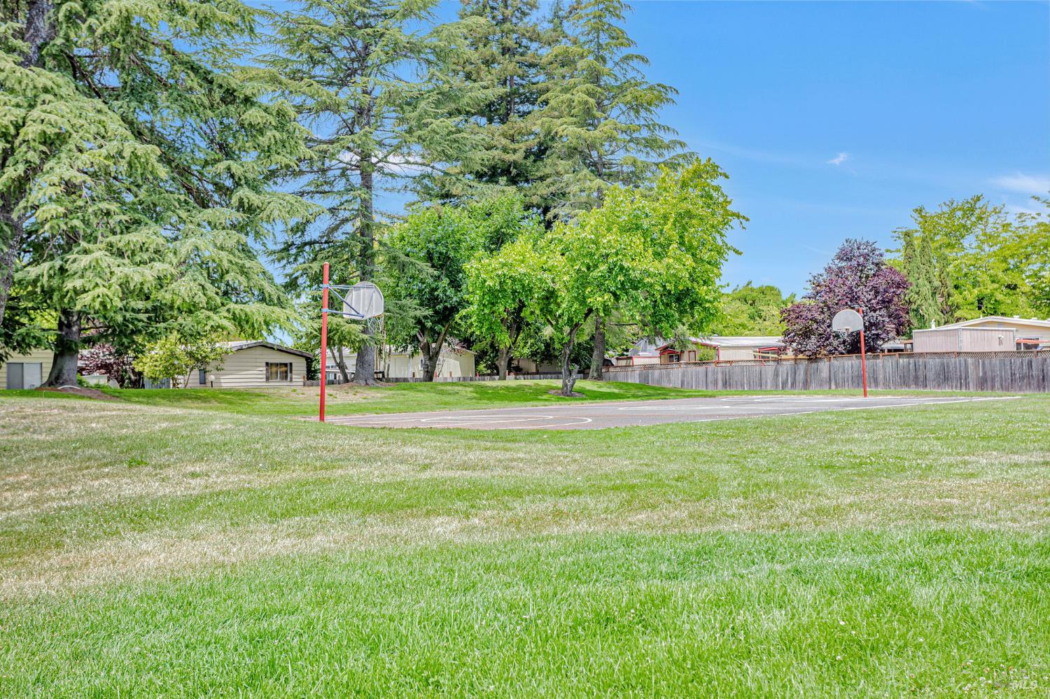 Detail Gallery Image 28 of 30 For 817 Corte Azul Ct, Rohnert Park,  CA 94928 - 4 Beds | 2 Baths