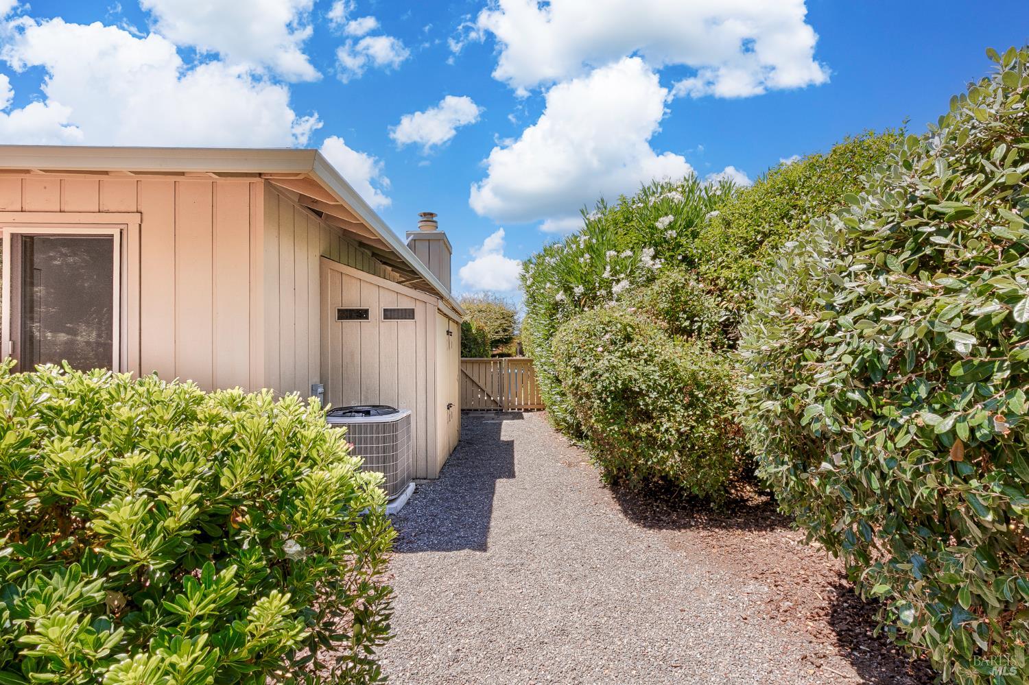 Detail Gallery Image 45 of 61 For 8850 Oak Trail Dr, Santa Rosa,  CA 95409 - 2 Beds | 2 Baths